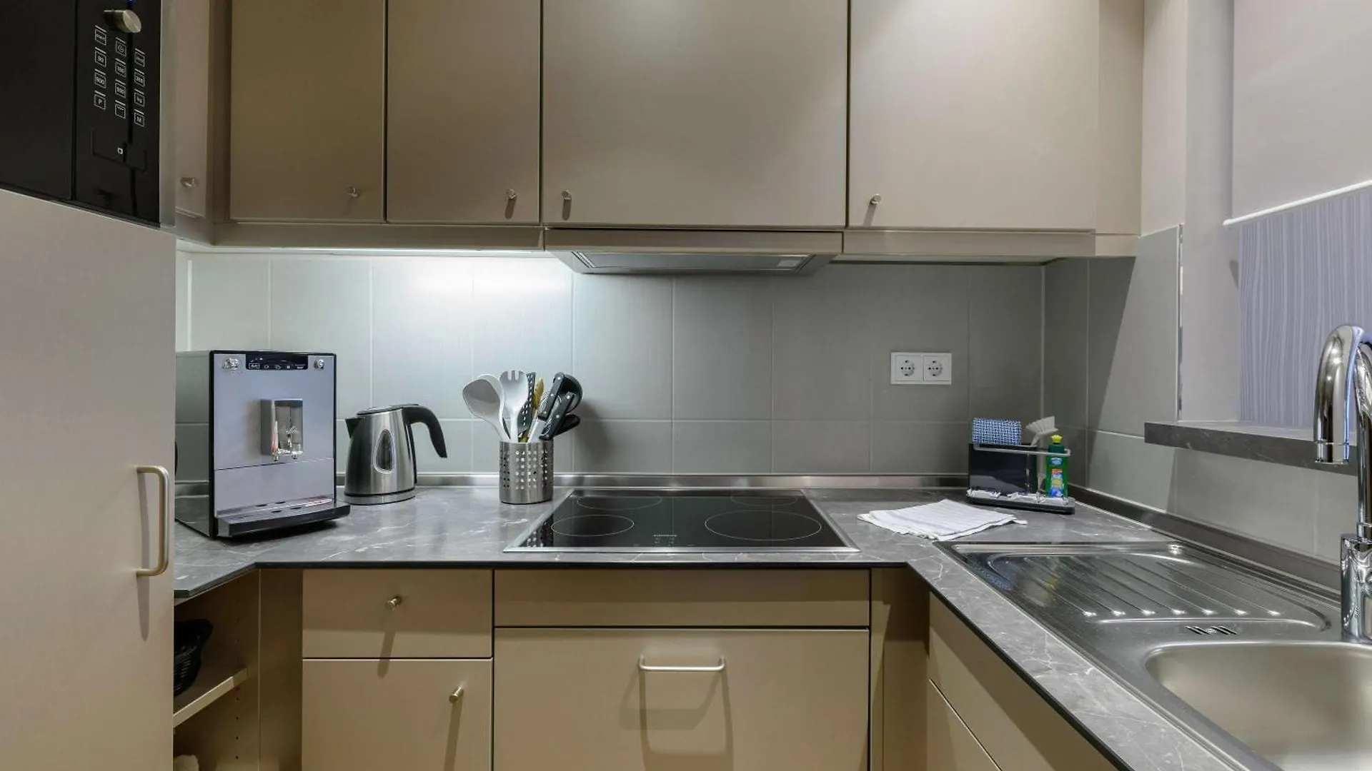 Aparthotel Adagio Frankfurt City Messe Francoforte sul Meno 4*,